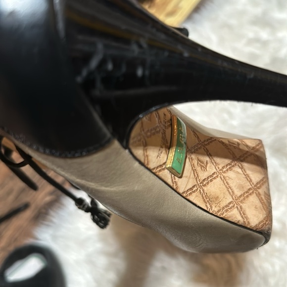 Black and tan color lock high heel shoes by LAMB Gwen Stefani.  Size 8. - Picture 8 of 9